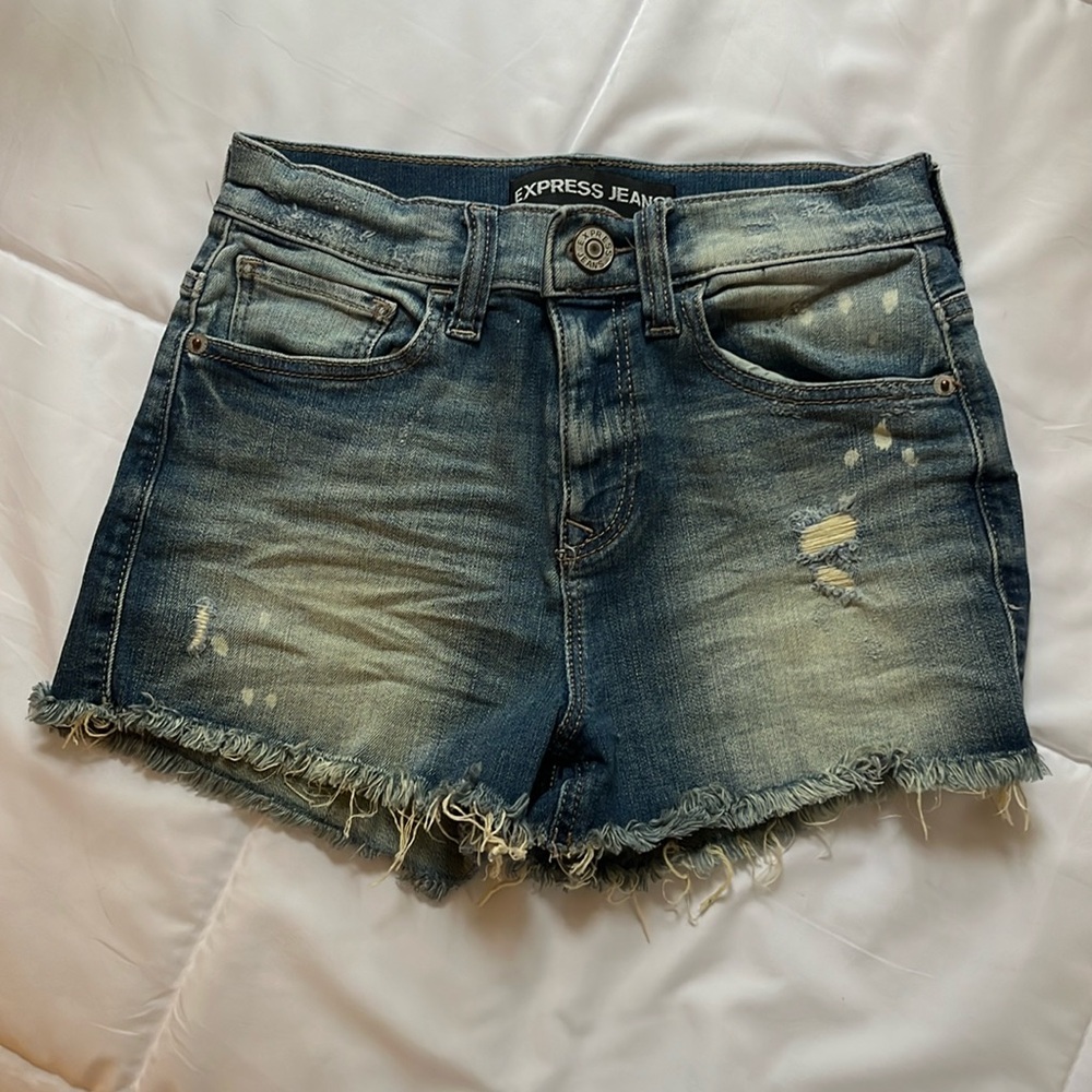 Express Shorts